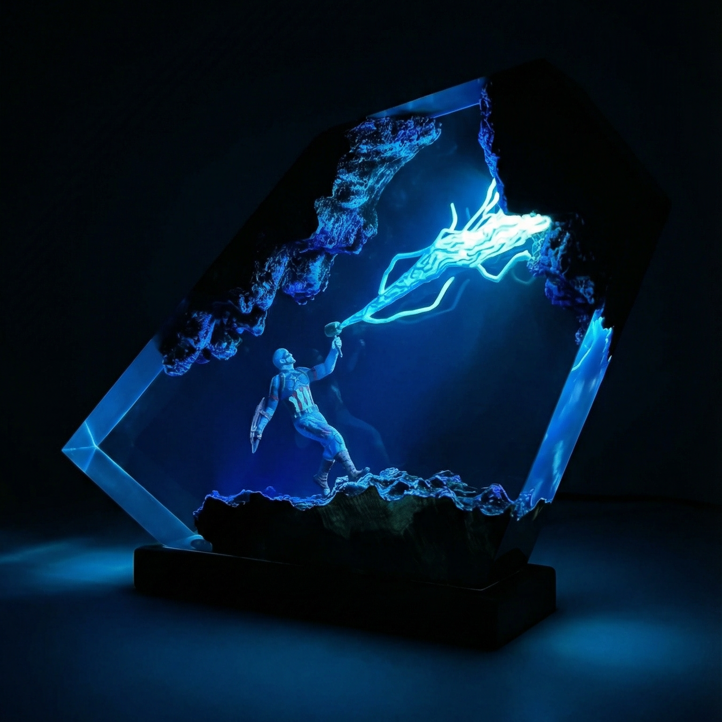 TessArt - Captain America Lamp