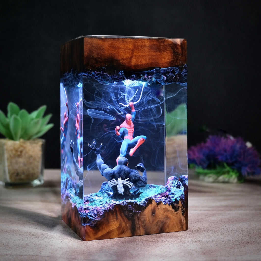 TessArt - Spiderman vs Venom Lamp