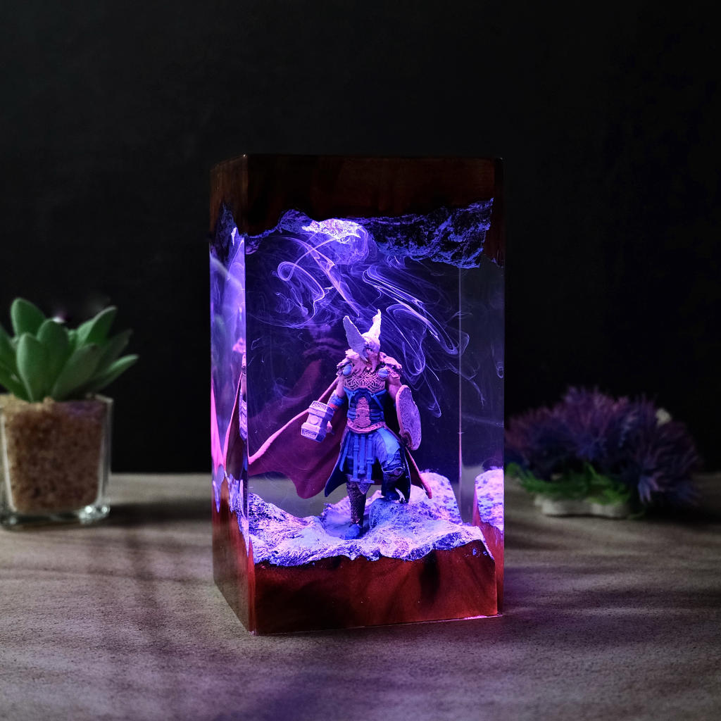 TessArt - Thor Lamp