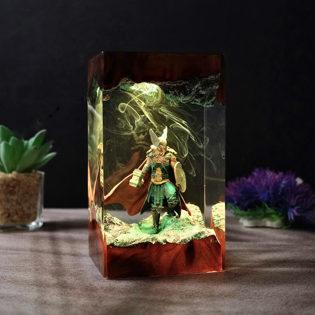 TessArt - Thor Lamp