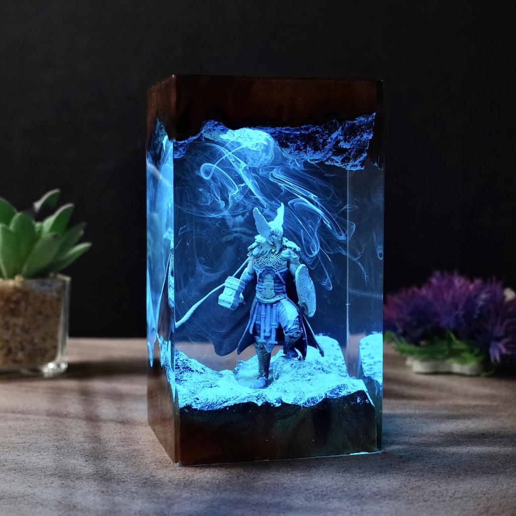 TessArt - Thor Lamp