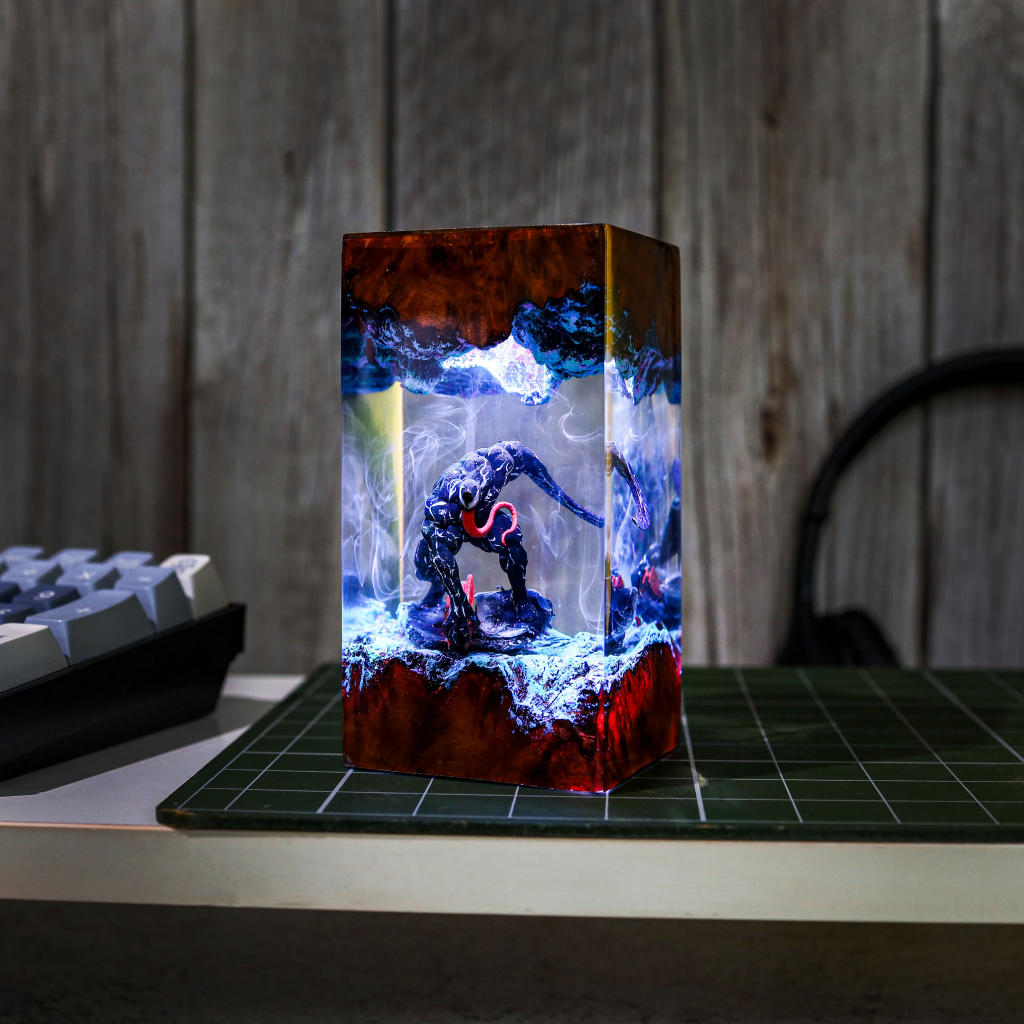 TessArt - Venom Lamp