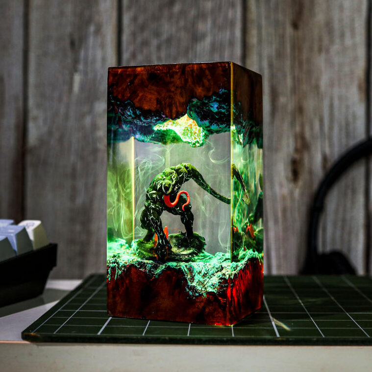 TessArt - Venom Lamp