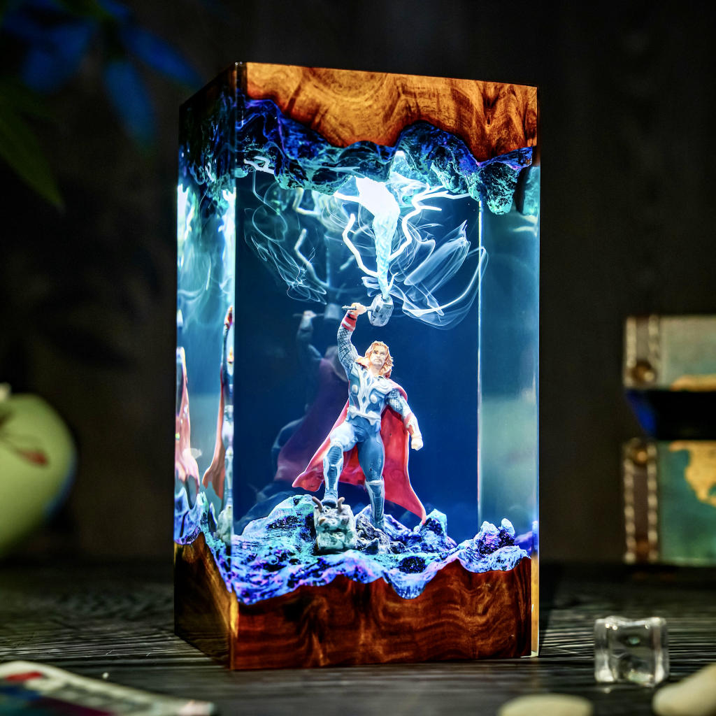 TessArt - Thor Thunder Lamp